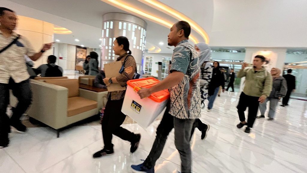 Polisi Gelar Olah TKP Pemerkosaan oleh Dokter PPDS Unpad di RSHS Polisi Gelar Olah TKP Pemerkosaan oleh Dokter PPDS Unpad di RSHS