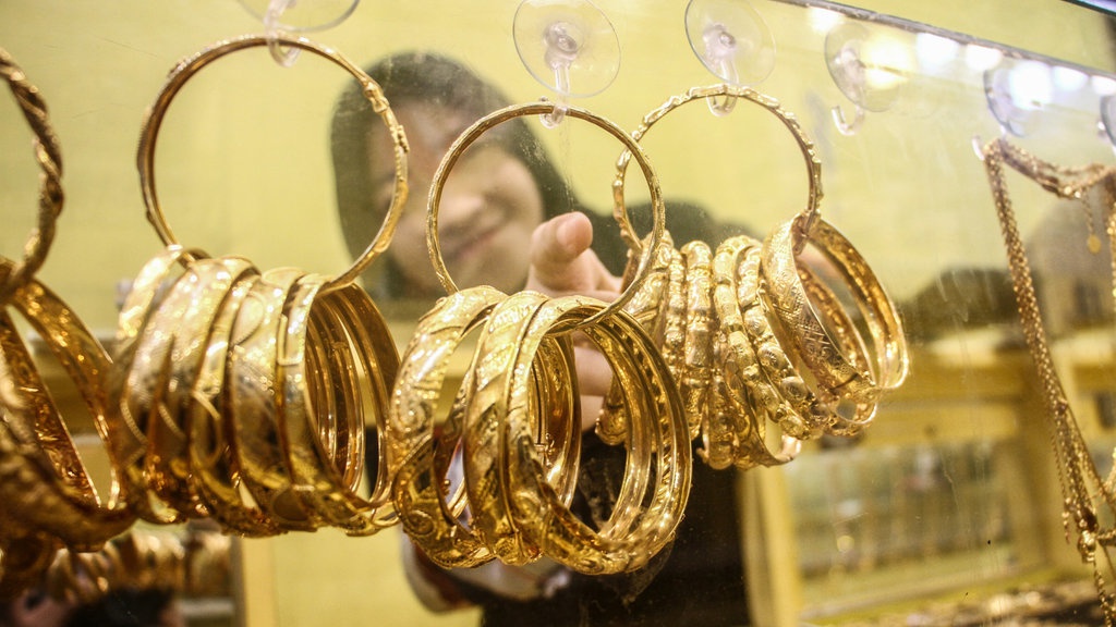 Ramai-ramai Beli Emas di Tengah Gejolak Ekonomi Dunia Ramai-ramai Beli Emas di Tengah Gejolak Ekonomi Dunia