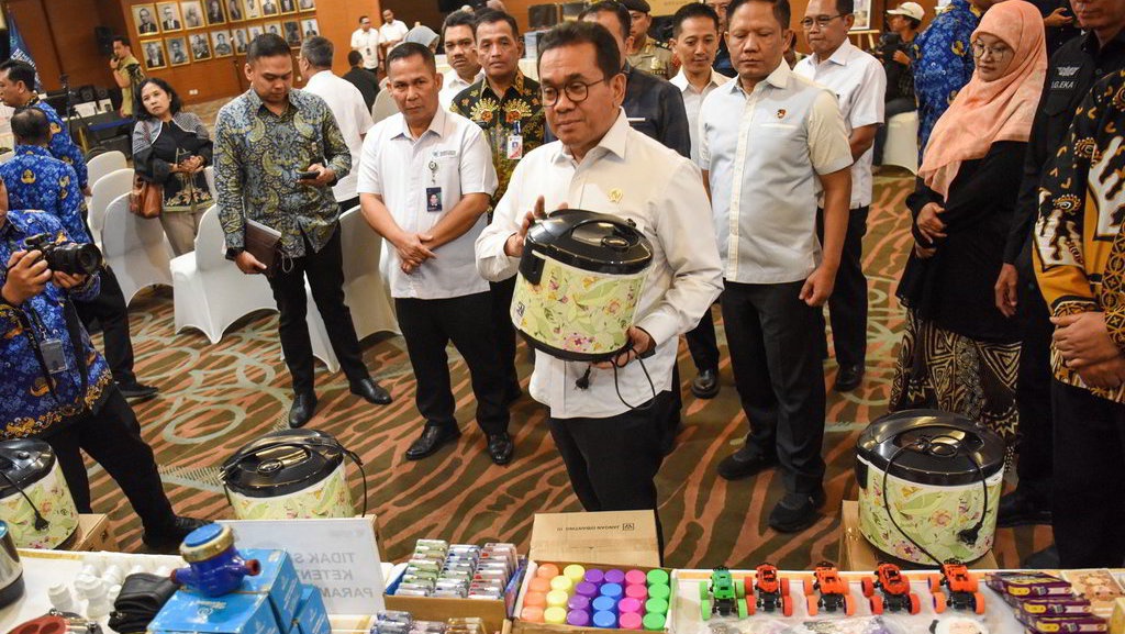 Mendag Sita Barang Impor dan Lokal Ilegal Senilai Rp15 Miliar