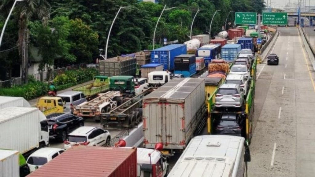 Pramono Tegur Keras Pelindo Buntut Macet di Tanjung Priok Pramono Tegur Keras Pelindo Buntut Macet di Tanjung Priok