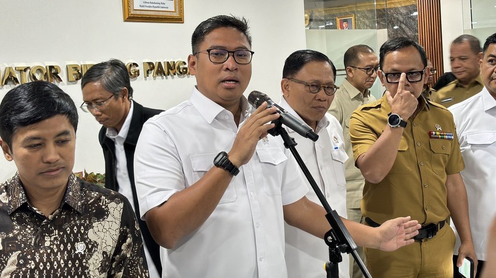 Wamentan Klaim Ada Masalah Komunikasi Soal Tanah Pertanian Wamentan Klaim Ada Masalah Komunikasi Soal Tanah Pertanian