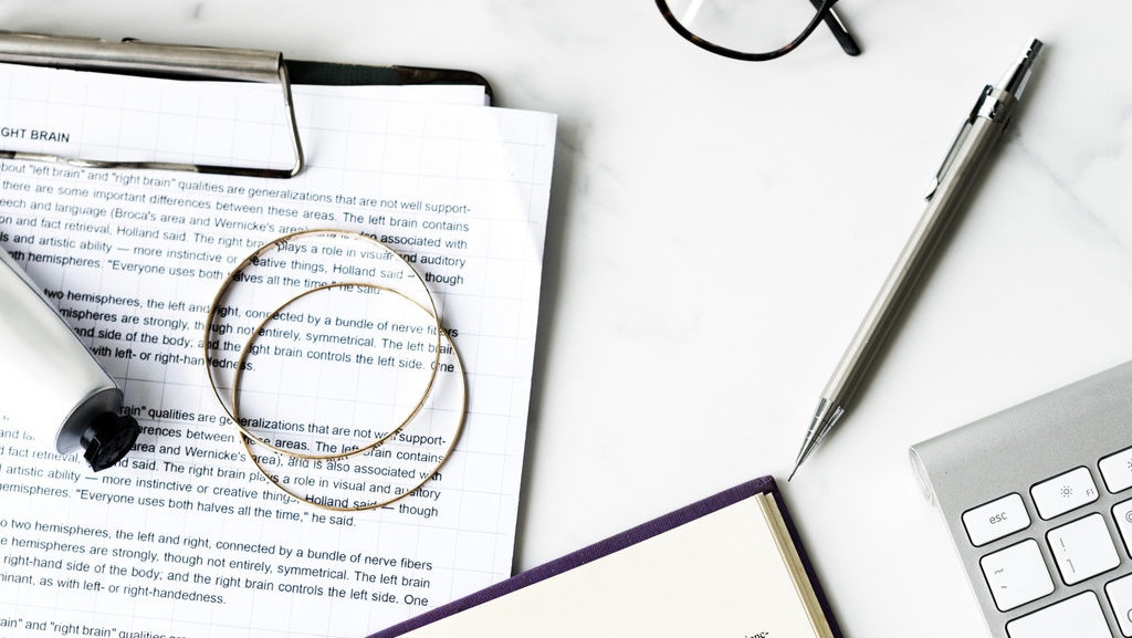 8 Rekomendasi AI untuk Membuat Abstrak Penelitian & Kelebihannya 8 Rekomendasi AI untuk Membuat Abstrak Penelitian & Kelebihannya