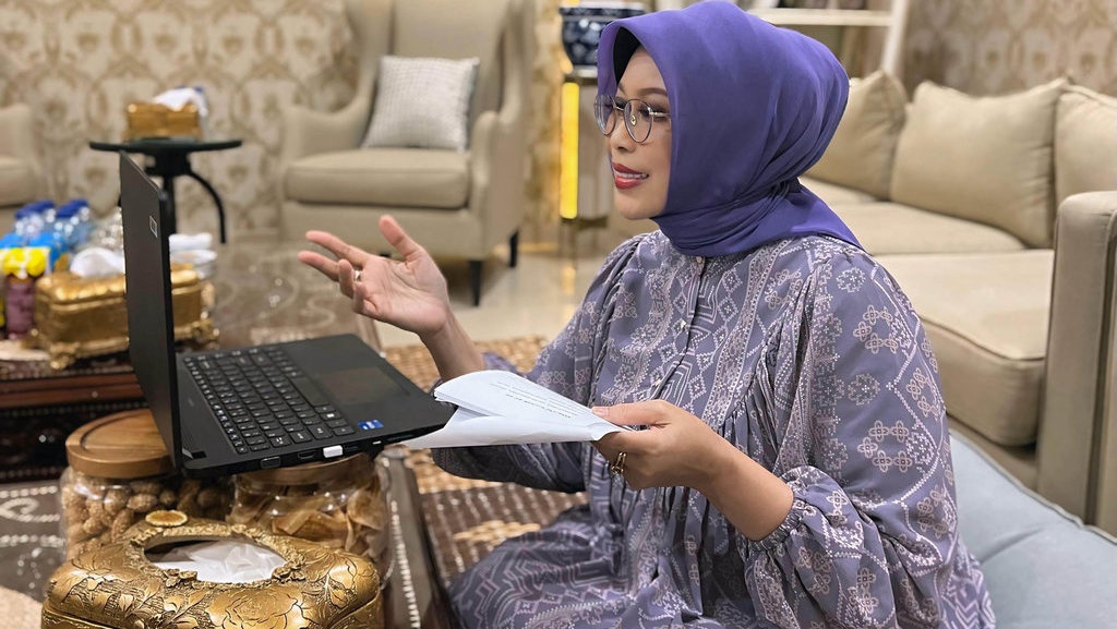 Fatma Gus Ipul Dorong Disabilitas Netra Terus Berkarya Fatma Gus Ipul Dorong Disabilitas Netra Terus Berkarya