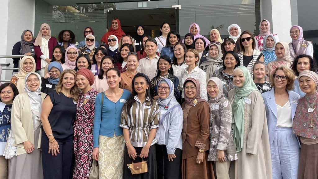 Mengenal Perempuan Indonesia melalui Produk Kecantikan Paragon Mengenal Perempuan Indonesia melalui Produk Kecantikan Paragon