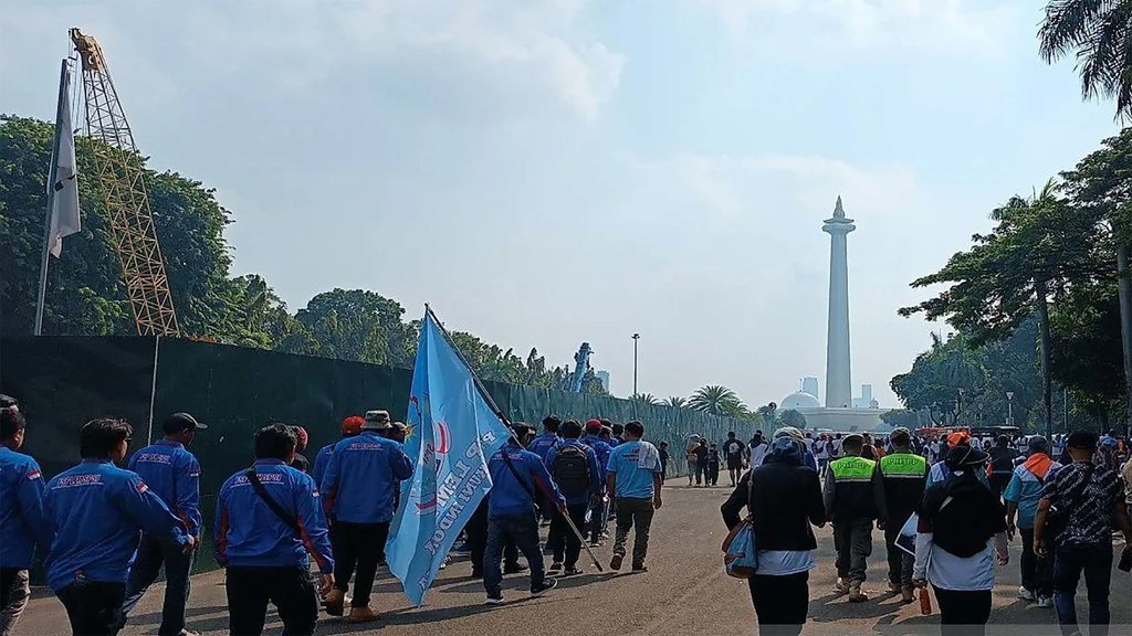 6 Tuntutan Demo Hari Buruh 2025 di Monas dan Jadwal Aksi 6 Tuntutan Demo Hari Buruh 2025 di Monas dan Jadwal Aksi
