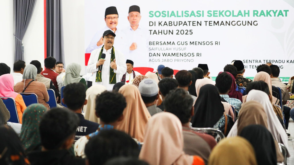 Orang Tua Calon Siswa Bersyukur dan Terharu Ada Sekolah Rakyat