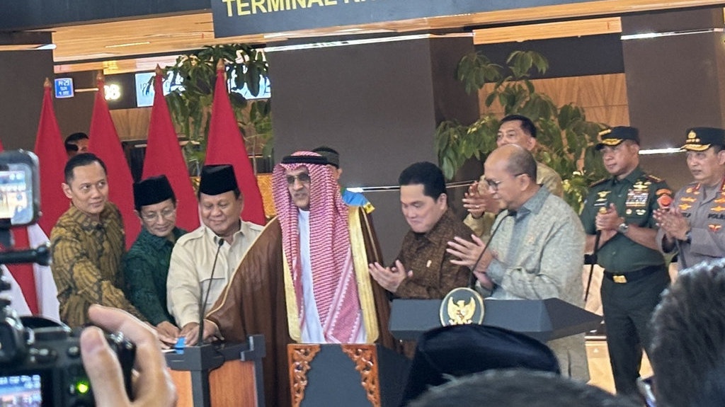 Prabowo Resmikan Terminal 2F Bandara Soetta untuk Haji dan Umrah