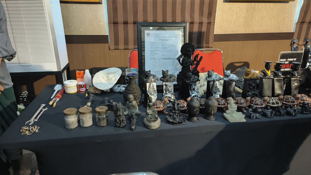 Kisah Warga Desa Punggul Mengolah Sampah Jadi Produk Kerajinan