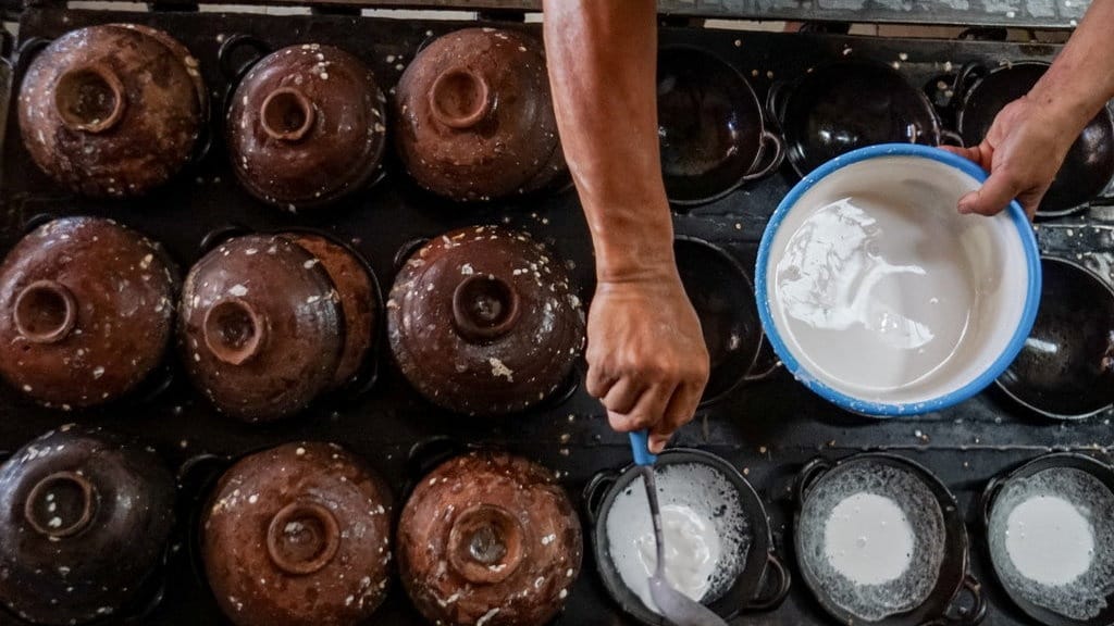 Jerit Pedagang Kuliner Khas Solo saat Harga Kelapa Tak Mau Turun Jerit Pedagang Kuliner Khas Solo saat Harga Kelapa Tak Mau Turun