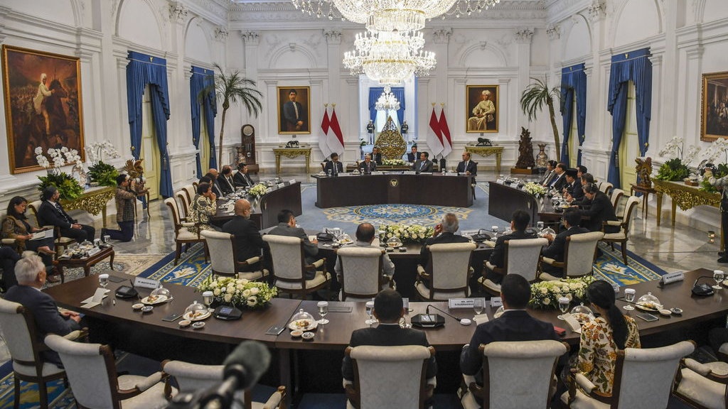 Hashim Minta Pendapat Bill Gates soal Keinginan Bangun PLTN Hashim Minta Pendapat Bill Gates soal Keinginan Bangun PLTN