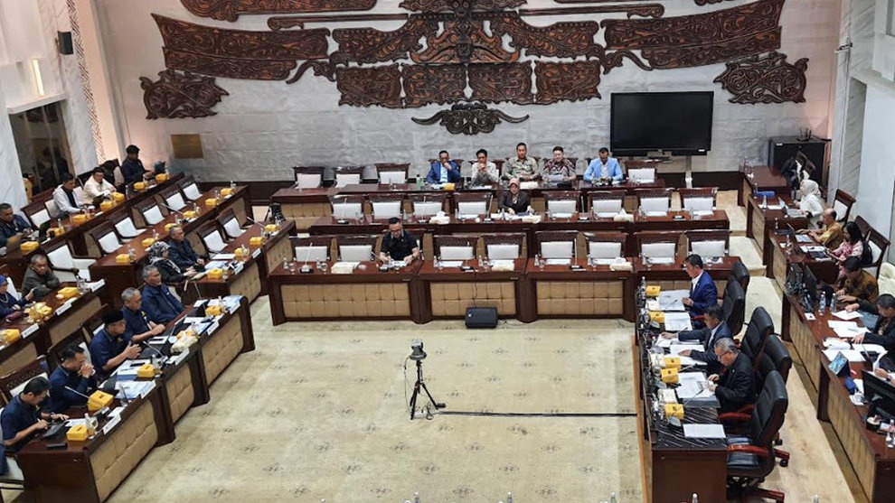 Risiko Beban Utang saat Performa Penerimaan Negara Suram