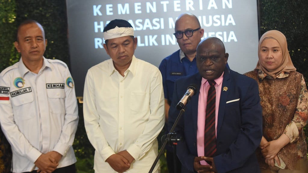 Demul akan Buat Sekolah Khusus bagi Siswa 'Lulus' dari Barak Demul akan Buat Sekolah Khusus bagi Siswa 'Lulus' dari Barak