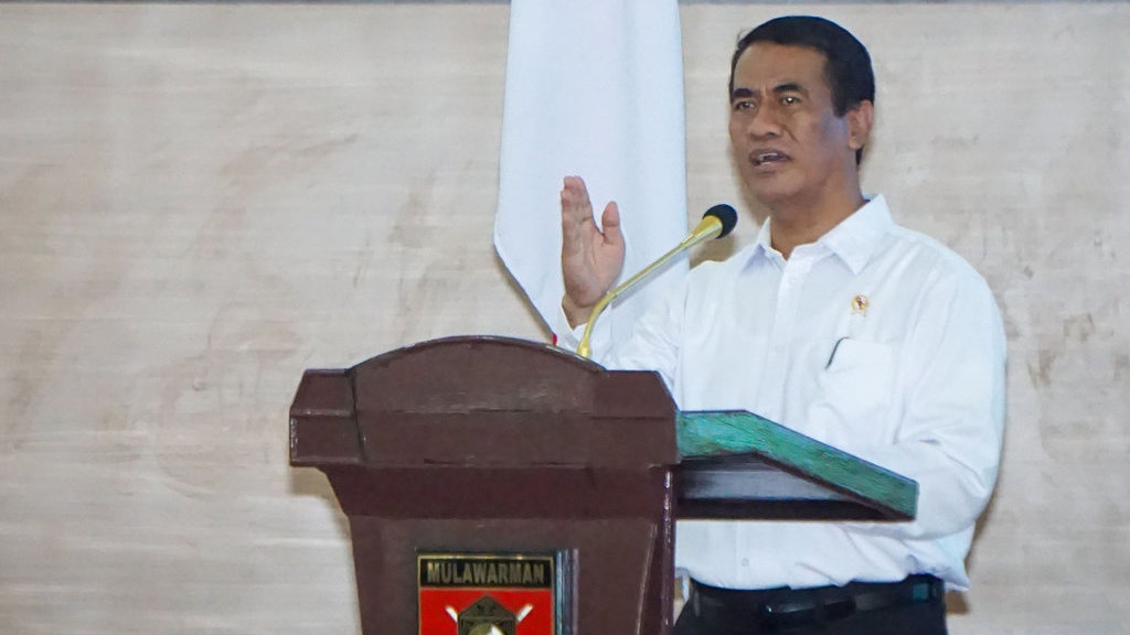 Prabowo Tugaskan Mentan Tanam Ubi-Jagung Buat Etanol di BBM Prabowo Tugaskan Mentan Tanam Ubi-Jagung Buat Etanol di BBM