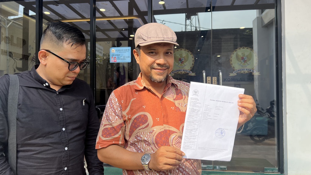 Wali Murid asal Bekasi Laporkan Dedi Mulyadi ke Komnas HAM Wali Murid asal Bekasi Laporkan Dedi Mulyadi ke Komnas HAM