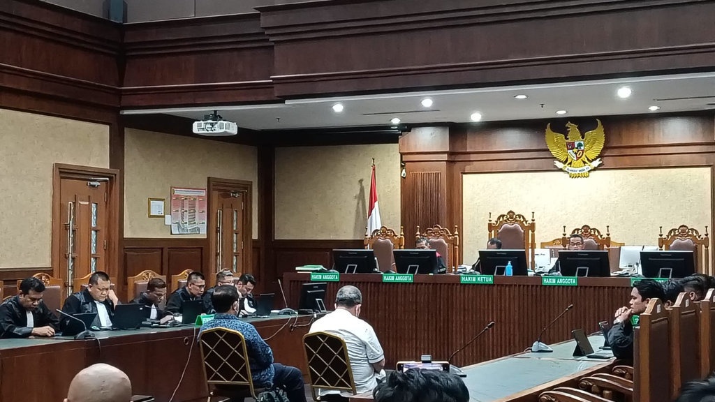 3 Hakim yang Bebaskan Ronald Tannur Dibui 7 & 10 Tahun 3 Hakim yang Bebaskan Ronald Tannur Dibui 7 & 10 Tahun