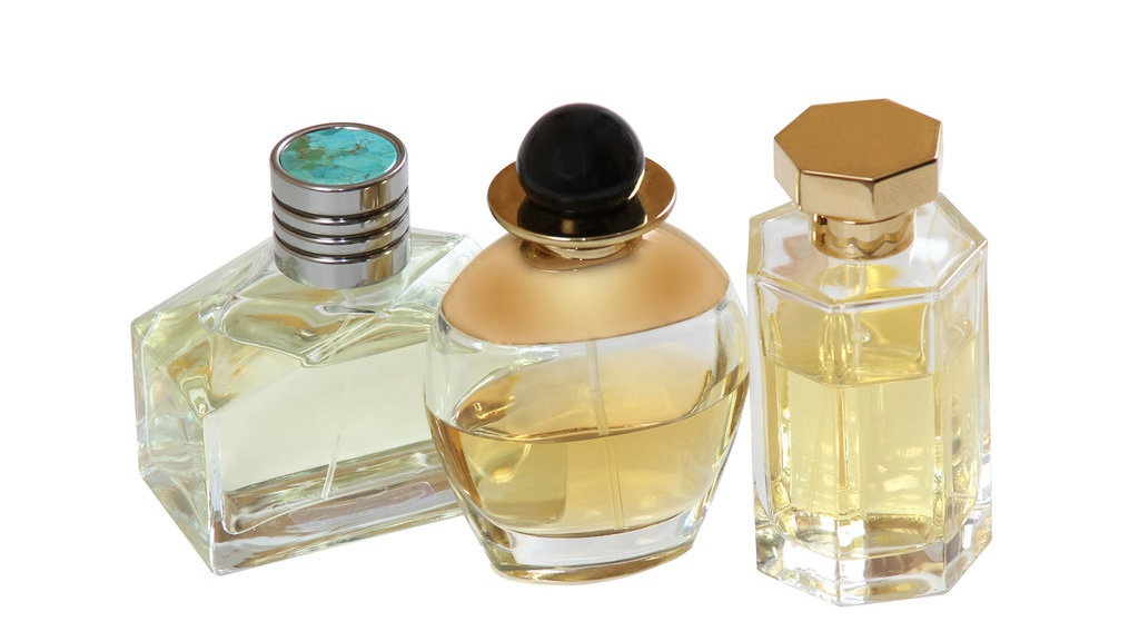 10 Rekomendasi Parfum Arab untuk Perempuan yang Tahan Lama 10 Rekomendasi Parfum Arab untuk Perempuan yang Tahan Lama
