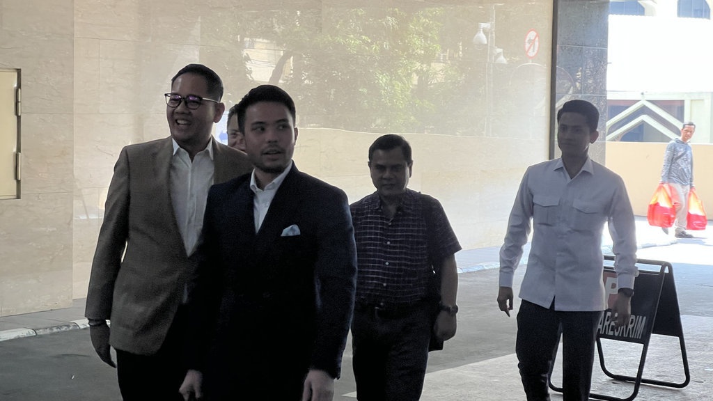 Adik Iriana Antarkan Ijazah Jokowi atas Permintaan Bareskrim