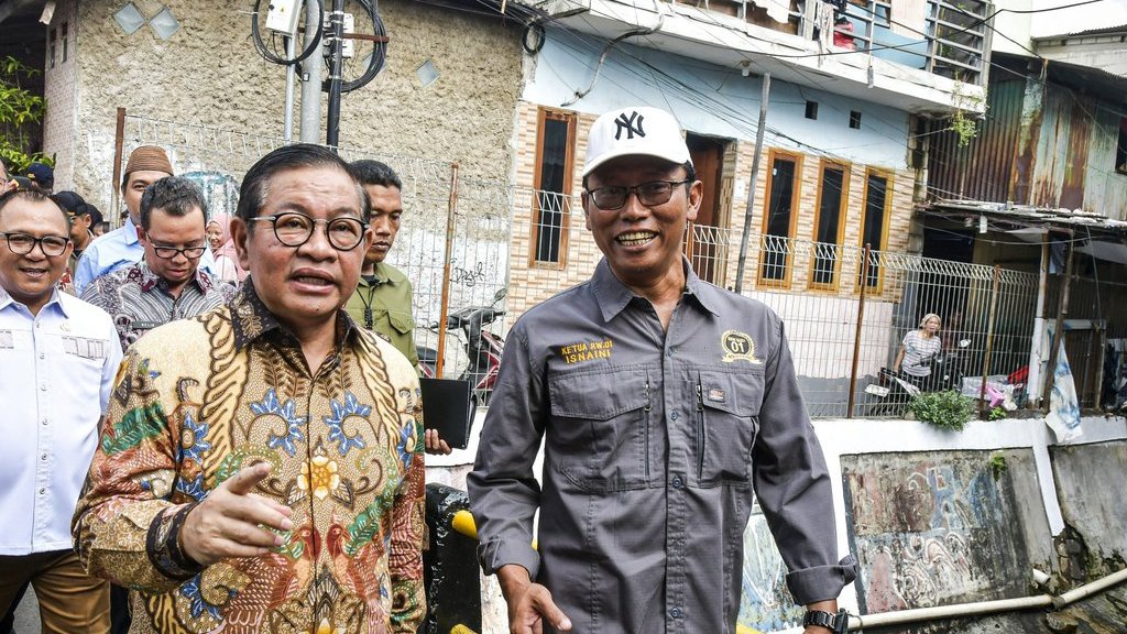 Pramono Minta Pembangunan MCK Komunal di 55 RW Dikebut Pramono Minta Pembangunan MCK Komunal di 55 RW Dikebut