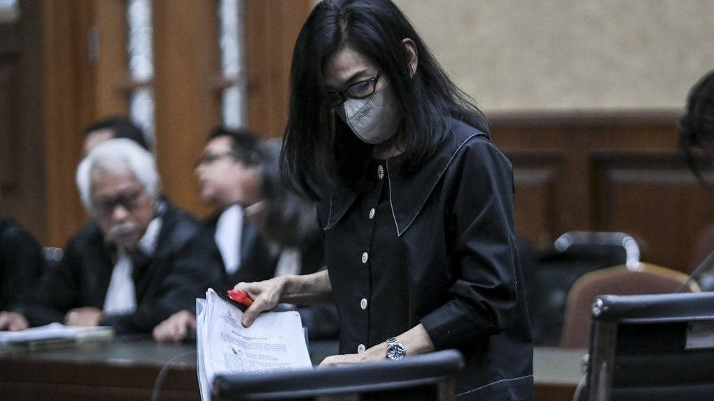 Ibu Ronald Tannur Divonis 3 Tahun Bui & Pengacaranya 11 Tahun Ibu Ronald Tannur Divonis 3 Tahun Bui & Pengacaranya 11 Tahun