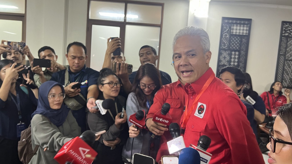 Ganjar Bantah Kasus Hasto Penyebab Kongres PDIP Belum Digelar Ganjar Bantah Kasus Hasto Penyebab Kongres PDIP Belum Digelar