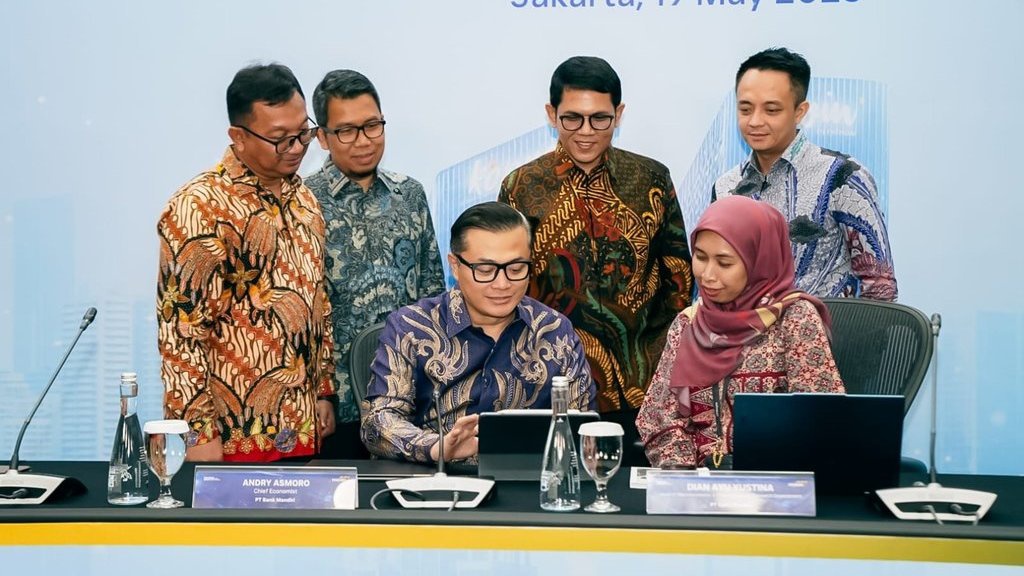 Ekonom Bank Mandiri: Ekonomi 2025 Butuh Penguatan Fiskal-Moneter