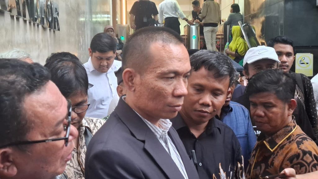 Polri Diminta Belajar Forensik Usai Hentikan Kasus Ijazah Jokowi Polri Diminta Belajar Forensik Usai Hentikan Kasus Ijazah Jokowi