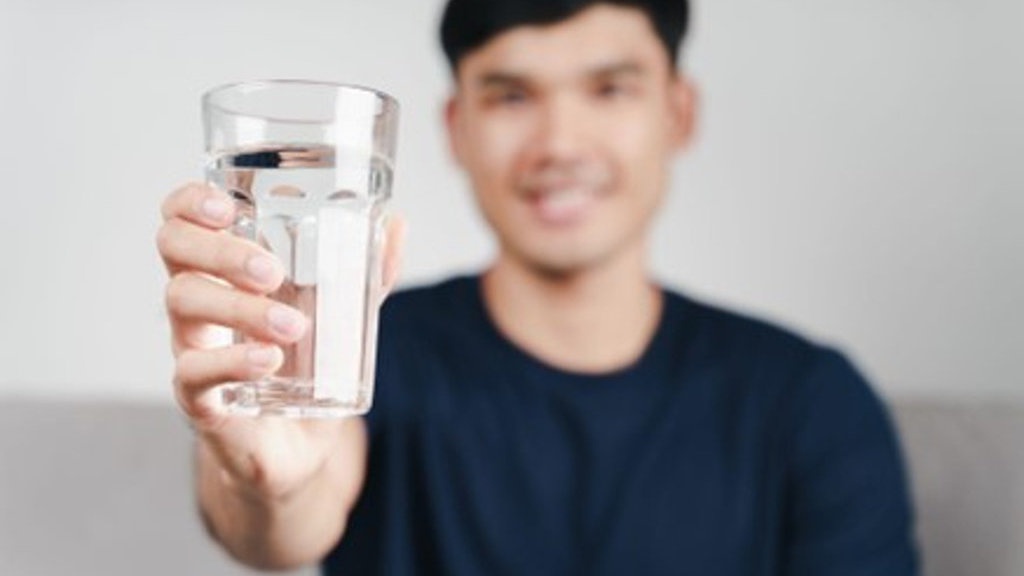 Tidak Semua Air Mineral Sama, Pilih yang Asli Pegunungan! Tidak Semua Air Mineral Sama, Pilih yang Asli Pegunungan!