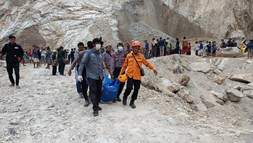 Tambang Galian C Gunung Kuda Cirebon Longsor, 10 Orang Meninggal