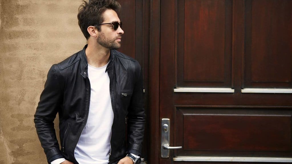 11 Inspirasi Outfit Konser untuk Pria yang Nyaman dan Menarik