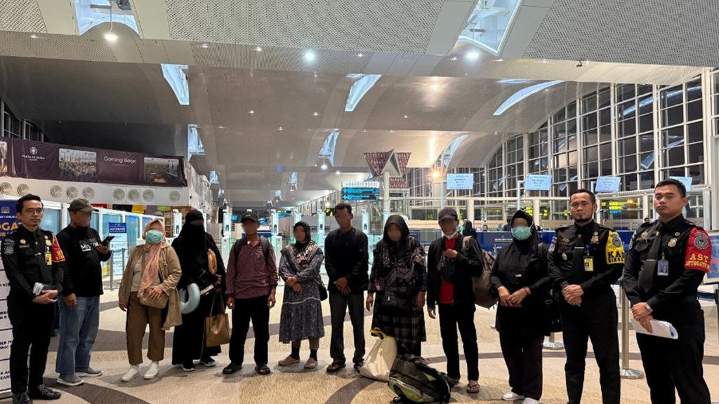 Imigrasi Batalkan 1.243 WNI yang Ingin Naik Haji Secara Ilegal Imigrasi Batalkan 1.243 WNI yang Ingin Naik Haji Secara Ilegal