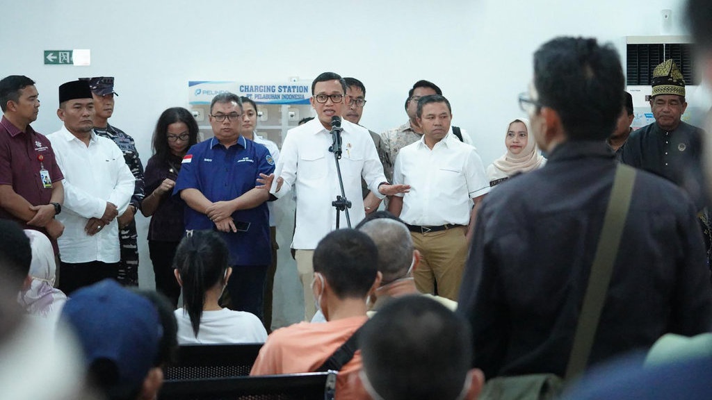 Menteri Karding Edukasi 196 PMI Ilegal yang Dideportasi Malaysia Menteri Karding Edukasi 196 PMI Ilegal yang Dideportasi Malaysia