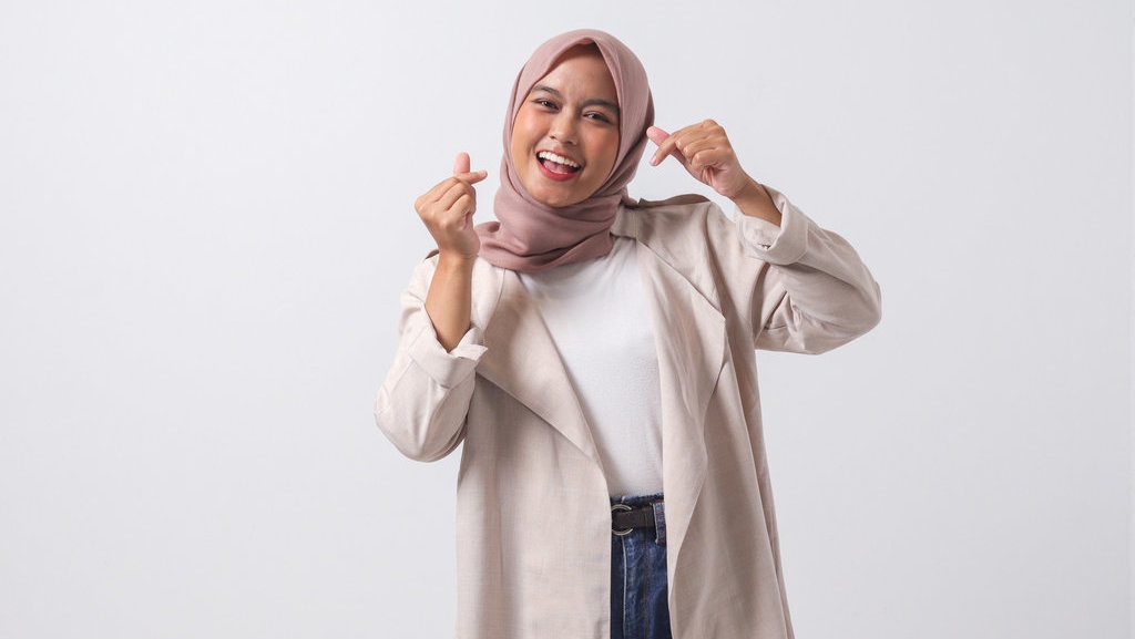 10 Inspirasi Outfit Kuliah yang Hijab Friendly 10 Inspirasi Outfit Kuliah yang Hijab Friendly