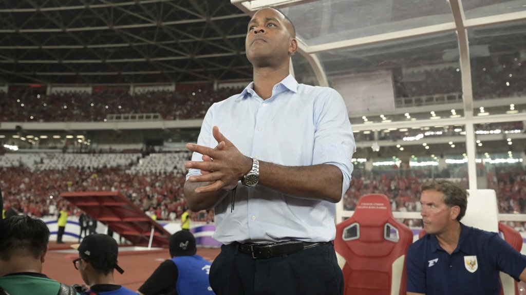 PSSI Bayar Berapa Buat Kluivert & Kenapa Mutual, Bukan Dipecat? PSSI Bayar Berapa Buat Kluivert & Kenapa Mutual, Bukan Dipecat?