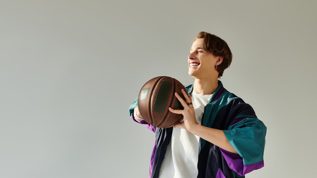 9 Inspirasi OOTD Outfit Casual Pria yang Kekinian dan Simpel 9 Inspirasi OOTD Outfit Casual Pria yang Kekinian dan Simpel