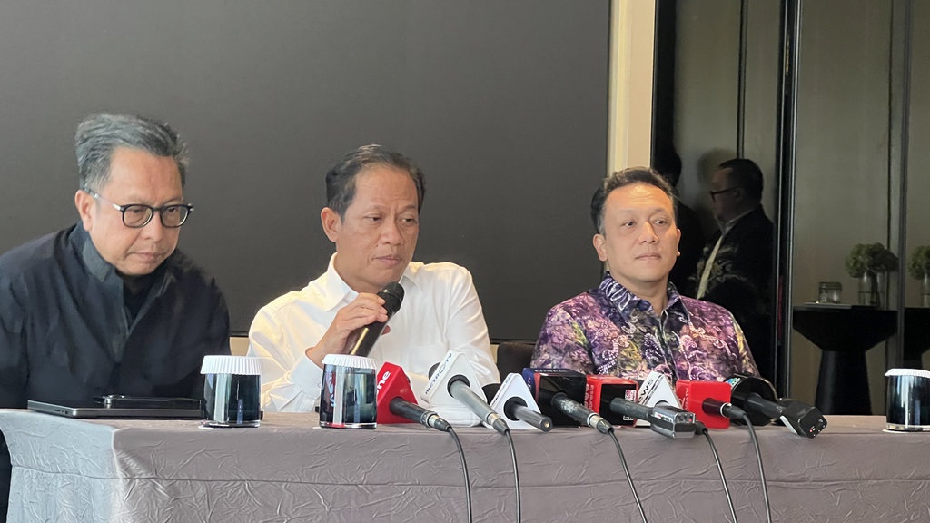 Dua Perusahaan Tambang Nikel di Raja Ampat Akan Diproses Hukum Dua Perusahaan Tambang Nikel di Raja Ampat Akan Diproses Hukum