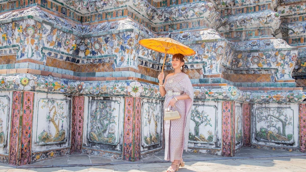 10 Inspirasi Outfit Liburan ke Thailand untuk Perempuan