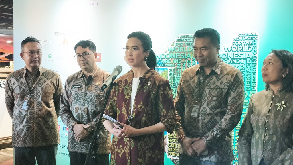 Respons Menpar dan PHRI Soal PHK 100 Pekerja Pariwisata di Bali Respons Menpar dan PHRI Soal PHK 100 Pekerja Pariwisata di Bali