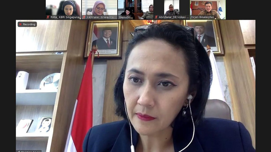 Wamen Christina Minta Pangkas Durasi Proses Caregiver PMI Wamen Christina Minta Pangkas Durasi Proses Caregiver PMI