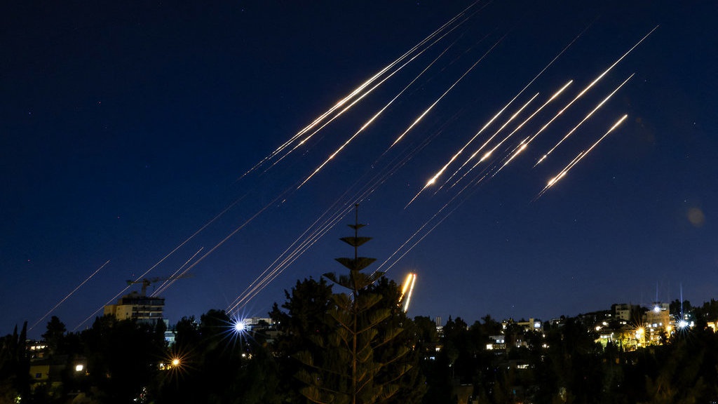 Dari Rudal ke Siber, Israel Lumpuhkan Sistem Bank Iran Dari Rudal ke Siber, Israel Lumpuhkan Sistem Bank Iran