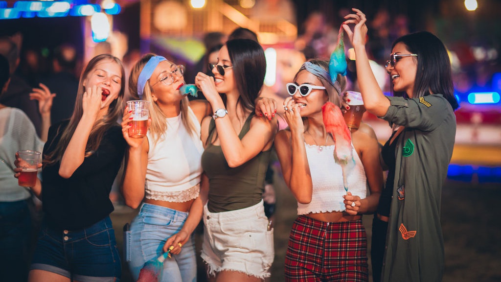 9 Rekomendasi Outfit Keren Nonton Konser K-Pop G-Dragon BIGBANG 9 Rekomendasi Outfit Keren Nonton Konser K-Pop G-Dragon BIGBANG