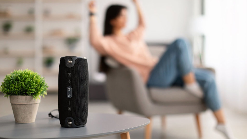 10 Speaker Bluetooth Terbaik, Jernih, Ngebass, dan Suara Mantap 10 Speaker Bluetooth Terbaik, Jernih, Ngebass, dan Suara Mantap