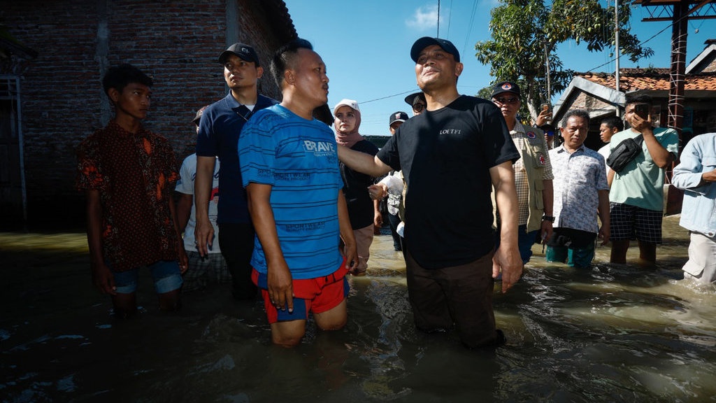 Upaya Pemprov Jateng dalam Penanganan Banjir Rob di Sayung Demak Upaya Pemprov Jateng dalam Penanganan Banjir Rob di Sayung Demak