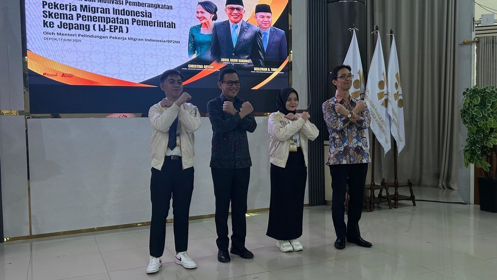 Menteri Karding Lepas 306 PMI Sektor Kesehatan ke Jepang