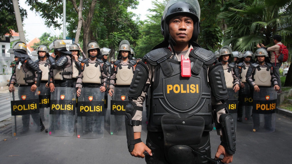 Apakah Naikkan Gaji Solusi Cegah Suap di Polri? Apakah Naikkan Gaji Solusi Cegah Suap di Polri?