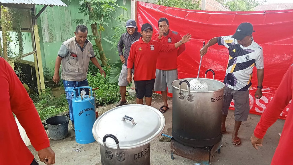 Kemensos Kirim Bantuan Untuk Korban Bencana di Halmahera Selatan Kemensos Kirim Bantuan Untuk Korban Bencana di Halmahera Selatan