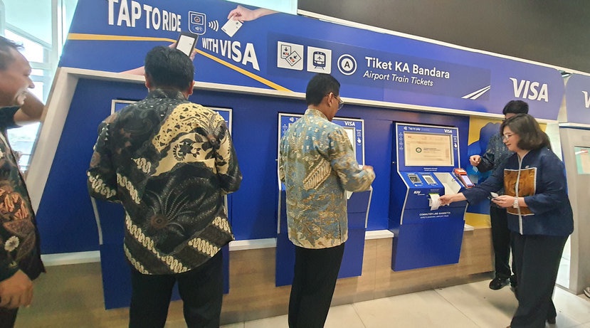 Visa-MITJ Hadirkan Pembayaran Nirsentuh di KA Bandara Visa-MITJ Hadirkan Pembayaran Nirsentuh di KA Bandara