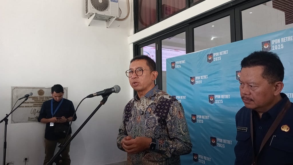 Fadli Zon Sebut Sejarah Tidak Ditulis oleh Aktivis atau LSM Fadli Zon Sebut Sejarah Tidak Ditulis oleh Aktivis atau LSM