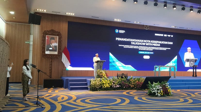 Dedi Mulyadi Libatkan Marinir Jaga Bantaran Sungai di Jawa Barat