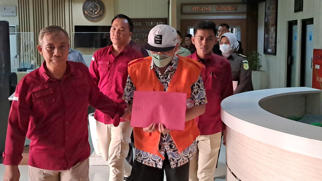 Penyewa Plaza Klaten Ditetapkan jadi Tersangka Korupsi Penyewa Plaza Klaten Ditetapkan jadi Tersangka Korupsi