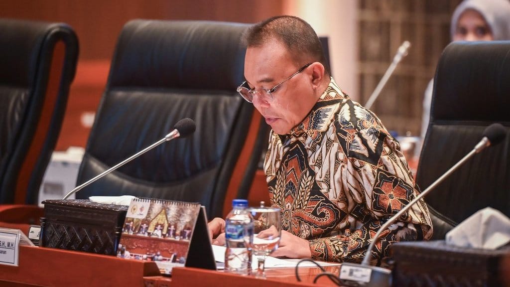 Dasco Minta Kemenkum Segera Buat Regulasi Teknis Royalti Musik Dasco Minta Kemenkum Segera Buat Regulasi Teknis Royalti Musik